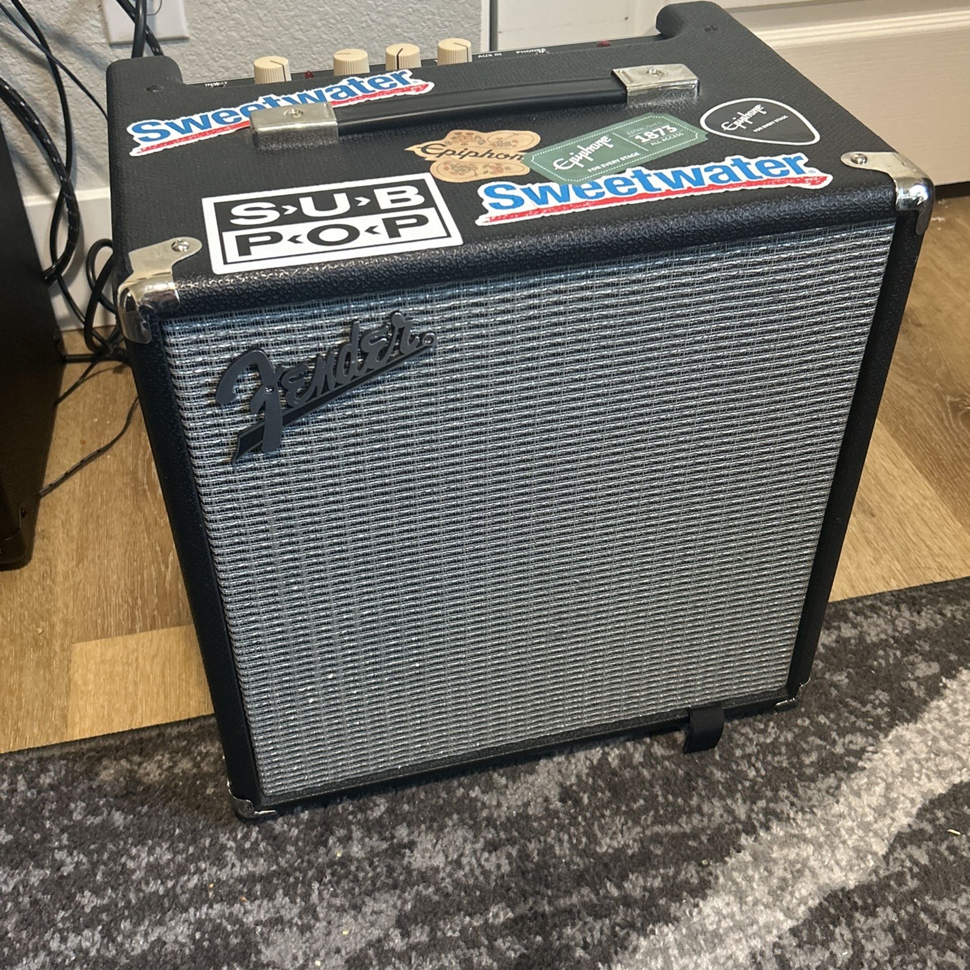Fender rumble 25 bass amplifier