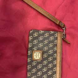 Dooney & Bourke