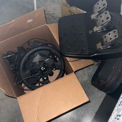 Logitech G923 Force Feedback Racing Wheel W/ Shifter