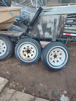 Trailer Tires..205/75/B14... Good Condition 40.00$