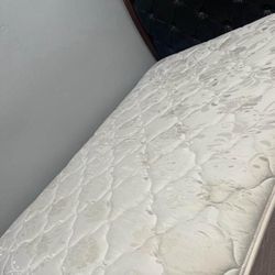 Queen size bedroom set