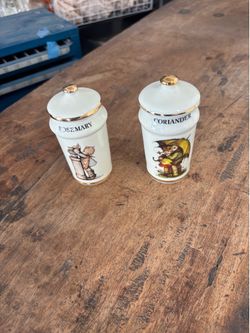 Hummel spice jars