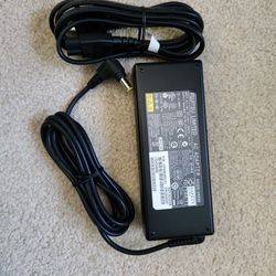 Fujitsu Limited AC Adapter