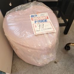 Hello kitty heart ottomam