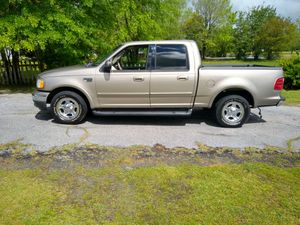Photo 2003 Ford f150 V8 4.6 automatic four door