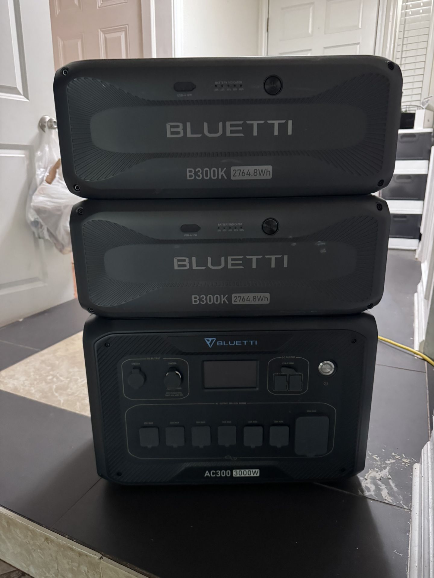 BLUETTI power station AC300 + 2 B300k battery packs