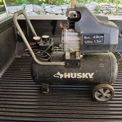 Husky 8gal Air Compressor, Works Great 