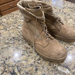 Military boots 