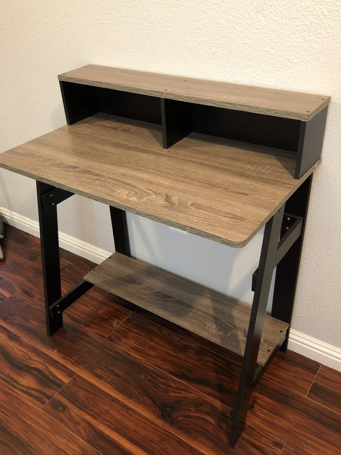 Small Amazon Desk