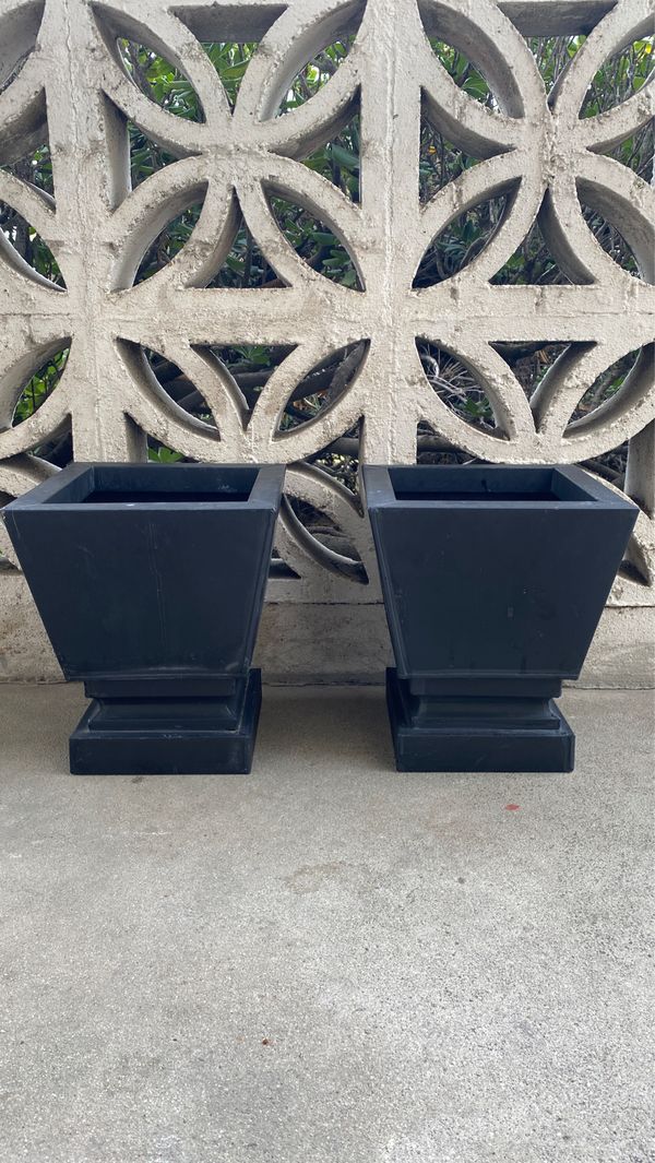 Restoration hardware planters pair for Sale in Los Angeles, CA - OfferUp