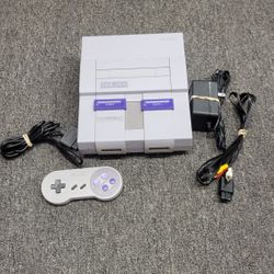 Super Nintendo Console 