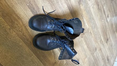 Dr. Martens boots men’s