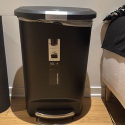 50L/13 Gallon Black Trash Can