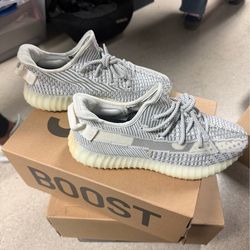 Yeezy Boost 350 V2 Static sneaker