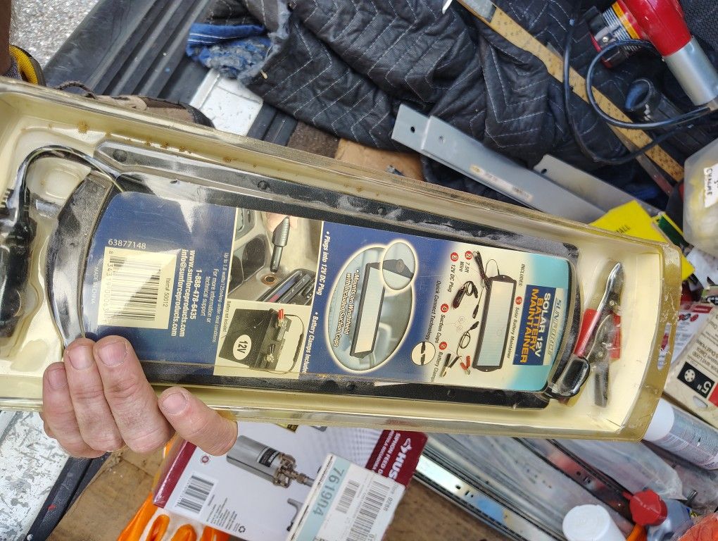 NEW! SunForce Solar 12V Battery Maintainer / Trickle Charger (NIB)