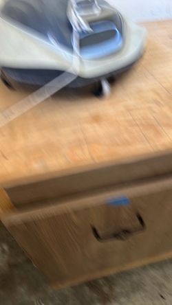 Vacuum cleaner for a pool