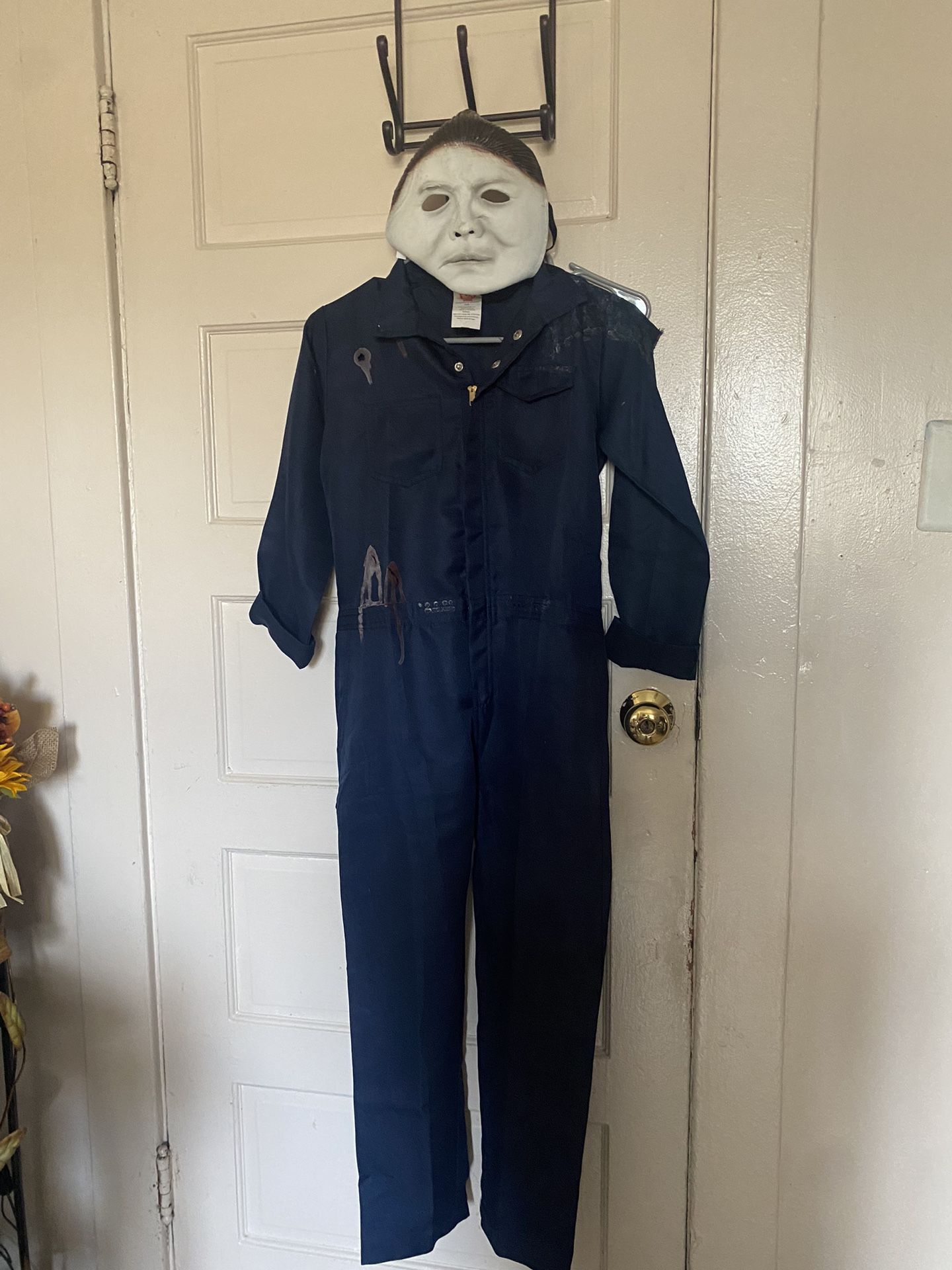 Michels Myers costume size 8/10 para niño