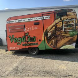 Food Trailer 