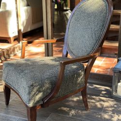 Oval-Back Medallion Armchair — Gray Textured Upholstery 