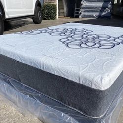 Queen Cooling Gel Bamboo Memory Foam Hybrid Mattress!