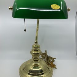 VTG Underwriters Laboratories Brass Bankers Desk Lamp Hand Blown Glass Green Shade 15” Tall