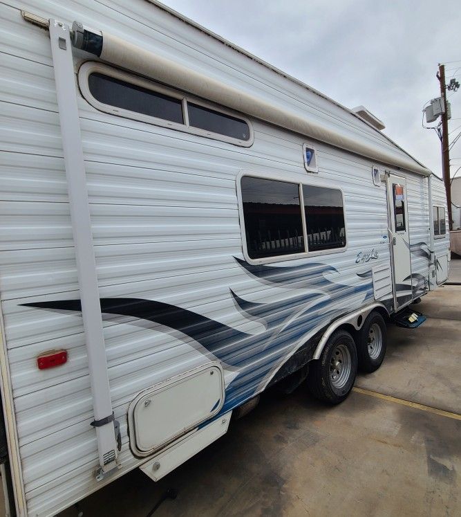 2005 Weekend Warrior FS 2300 for Sale in Glendale, AZ - OfferUp