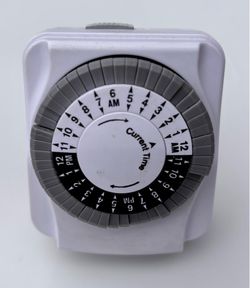 Automatic plug-in outlet timer- Intertek
