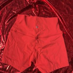 Lululemon Align Shorts 4” & size 6