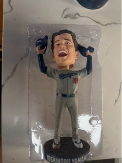 Yoshinobu Yamamoto Last out Game 7 bobblehead