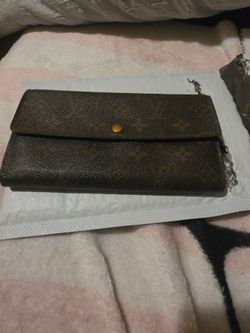 Louis Vuitton Monogram Wallet chain optional Great Condition - Stylish & Compact