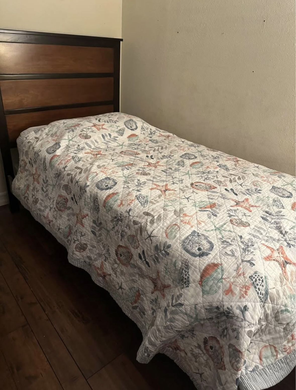 Twin Wooden Bed Frame Set