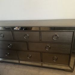 Modern Mirrored Dresser & Nightstand Set – Elegant Bronze Finish