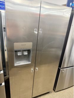 FRIGIDAIRE SIDE BY SIDE FRIDGE |WATER AND ICE  DISPENSER |WARRANTY