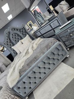 ✨️4pc Queen, King Bedrooms ✨️ Furniture Sectionals, Dining Avail