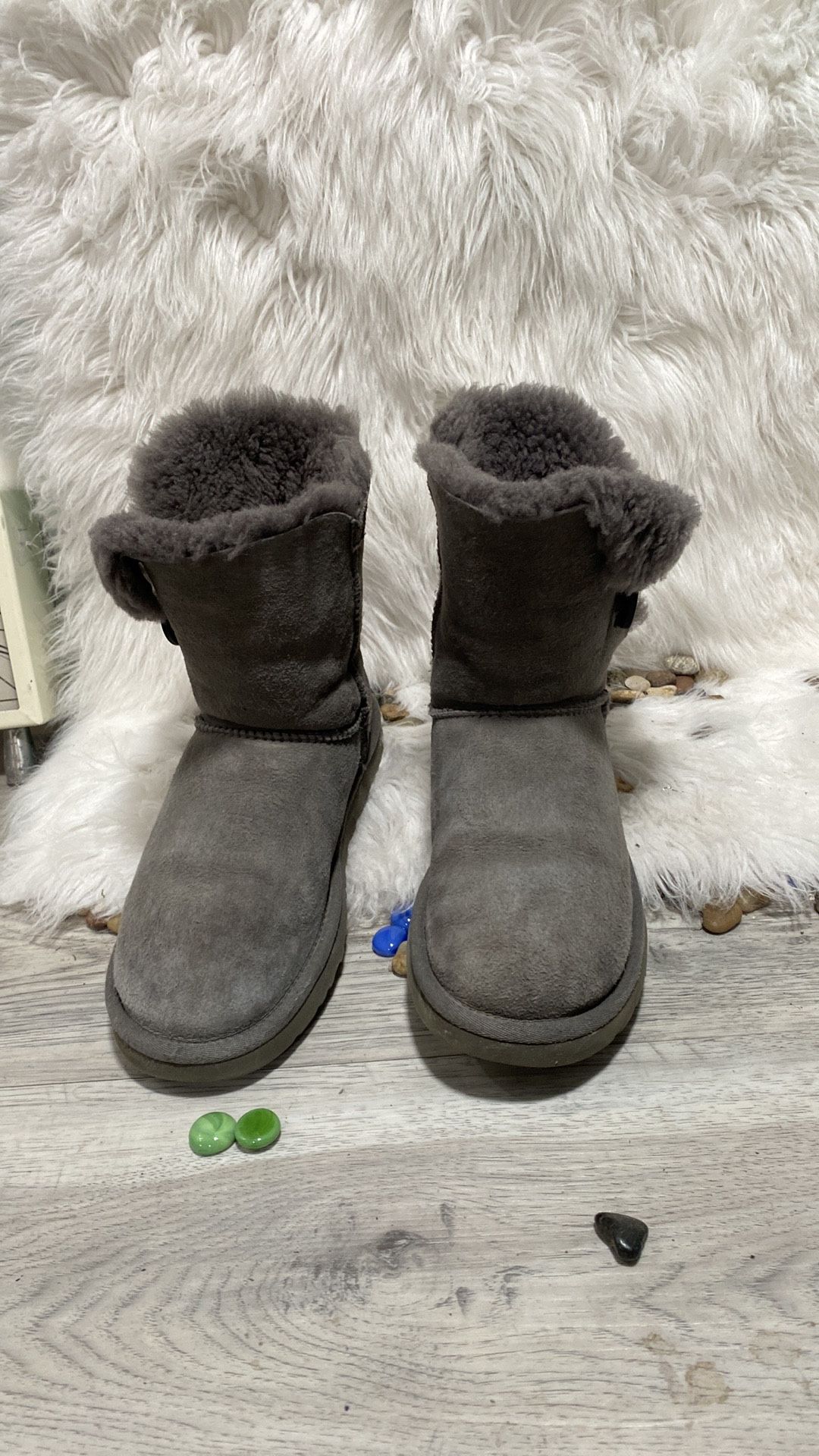 Ugg Australia Bailey Button 5803 Gray Suede Sheepskin Winter Snow Boots Size 7