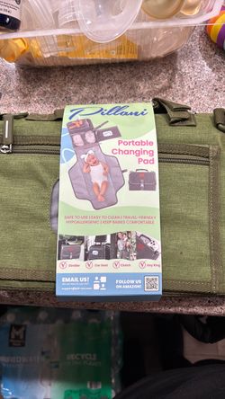 Portable changing pad