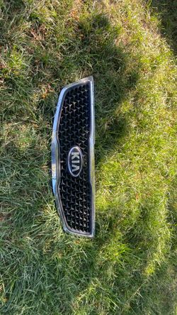 2014-2016 Kia Sportage Upper Grille Assembly With Trim Panel