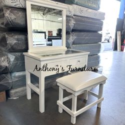 Solid Wood White Vanity With Mirror 