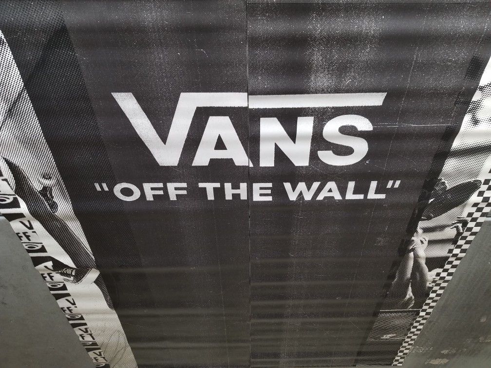 Giant Vans Off the Wall Flag/Banner