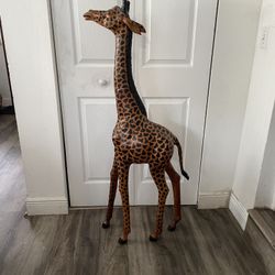 Leather Giraffe Sculture For Decoration 52”H In Good Condition $40 Firm On Price