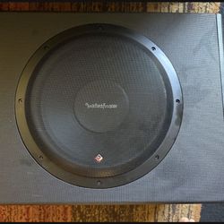 Rockford Fosgate Self Powered subwoofer P300-12T 