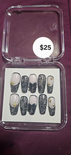 Custom press on nails
