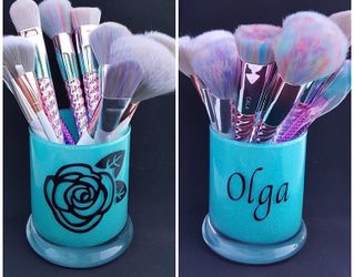 Makeup Brush Holders