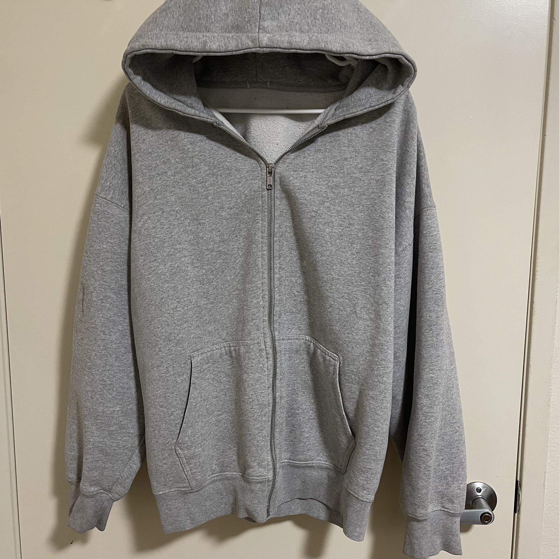 GAP 1969 Men’s Grey Zip-Up Hoodie (Size L)