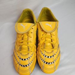 Puma Powercat mens soccer shoes size 10