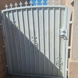 Room Wbathroim/ Kitchen