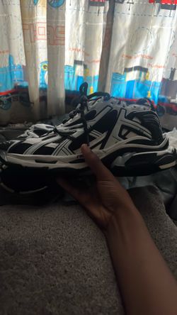 Balenciaga black  Tradeing for lavins