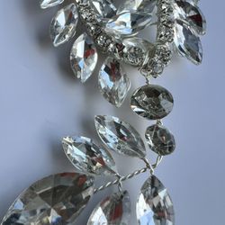 Bridal Crystal Leaf Hair Comb – Silver Tone – Wedding Hairpiece with Rhinestones – NEW