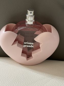 Thank U Next Eau de Parfum Ariana Grande Size 3.4 Fl Oz  100 ml