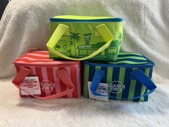 Trader Joe’s Mini Striped Insulated Lunch Bags. Summer Edition 2026. Set of 3. NWT.